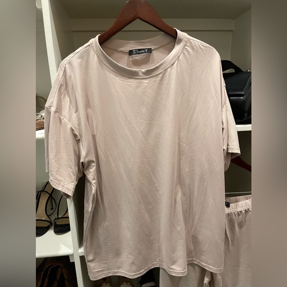 Two piece biker shorts oversized top set - Picture 2 of 3